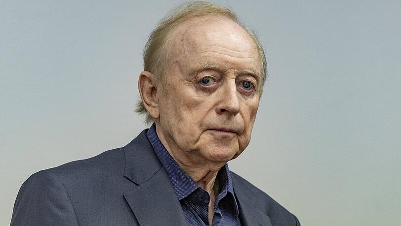 Alfons Schuhbeck ist wegen Steuerhinterziehung, Betrug und Insolvenzverschleppung verurteilt. Wie geht es nun für den einstigen Starkoch weiter?