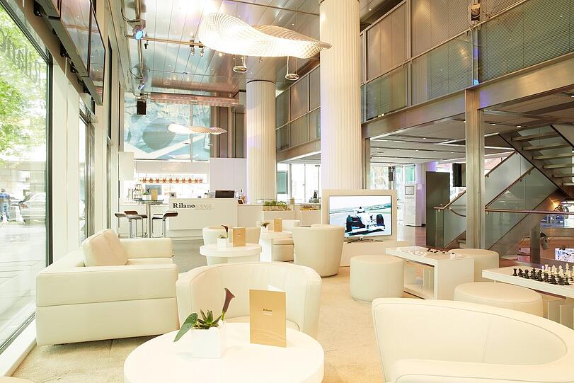 Die neue Rilano Lounge bei BMW am Lenbachplatz.