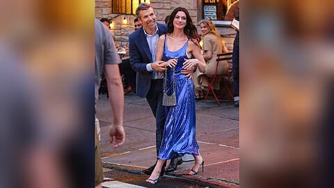 Anne Hathaway und Patrick Brammall in Brooklyn.