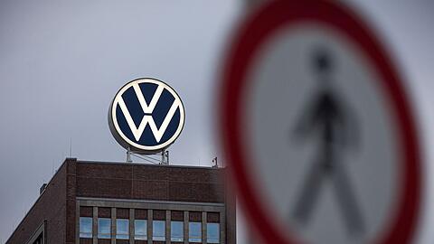 Die Arbeitnehmerseite dr&auml;ngt auf Gespr&auml;che mit dem VW-Vorstand. (Archivbild)