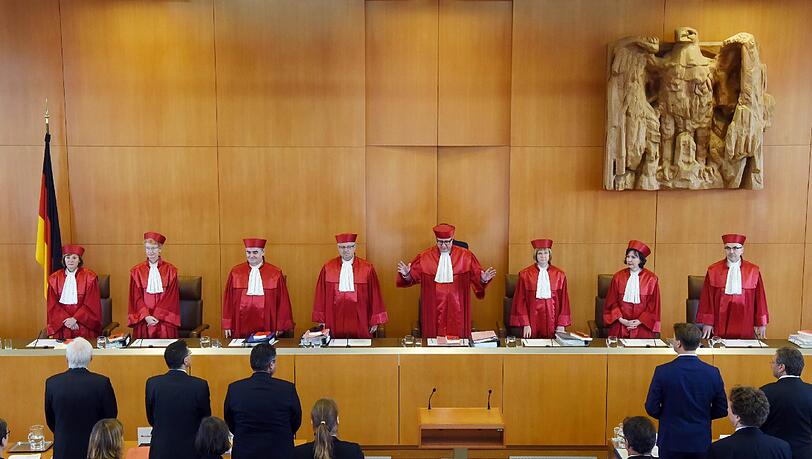 Das Bundesverfassungsgericht verkündet nur 24 Stunden nach dem Verhandlungsauftakt sein Urteil. Das Bundesverfassungsgericht verkündet nur 24 Stunden nach dem Verhandlungsauftakt sein Urteil.