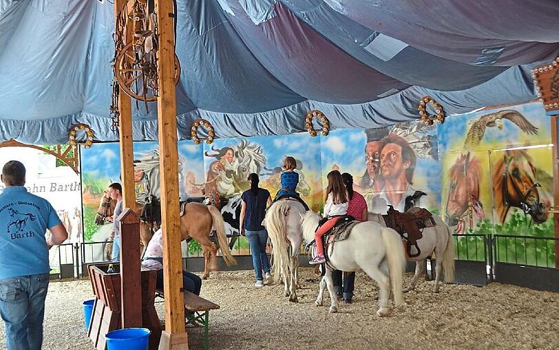 Wird es so heuer nicht mehr geben: Ponyreiten auf der Dult.