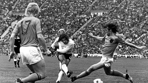 Sein wichtigstes Tor: Gerd Müller schießt Deutschland gegen die Niederlande 1974 zum WM-Titel.