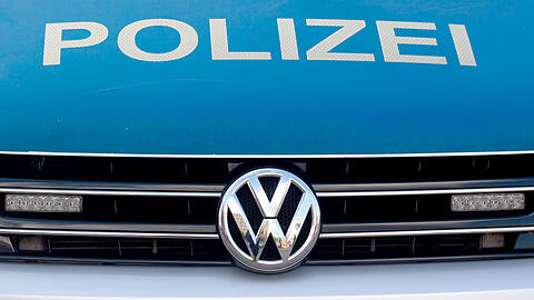 Ungewöhnlich: Täter überfällt Tanke mit einem Schlagstock.