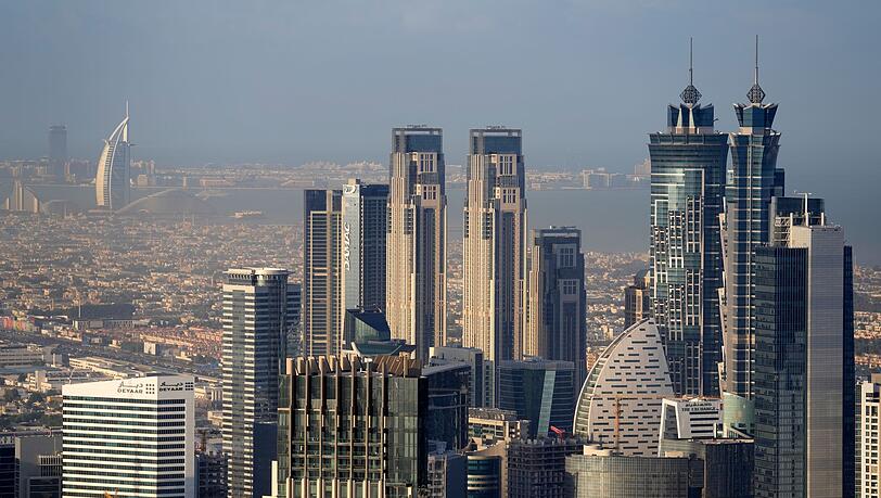 Einige beliebte Reiseziele liegen in der Golfregion, etwa Dubai &ndash; hier sind nun viele deutsche Urlauber gestrandet. (Archivbild)
