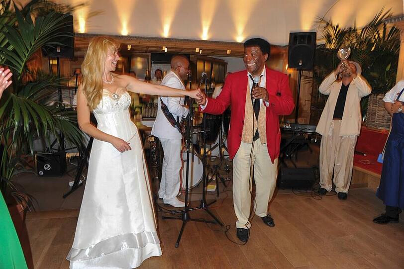 Roberto-Blanco-Hochzeit: Ein Tänzchen in Ehren.