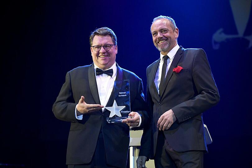 AZ-Chefredakteur Michael Schilling hielt eine Laudatio auf Helmut Schleich