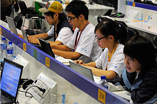 China lässt nur ein bisschen mehr Internet rein