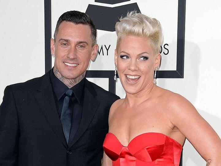 Sängerin Pink und ihr Ehemann Carey Hart bei der 56. Verleihung der Grammy Awards.