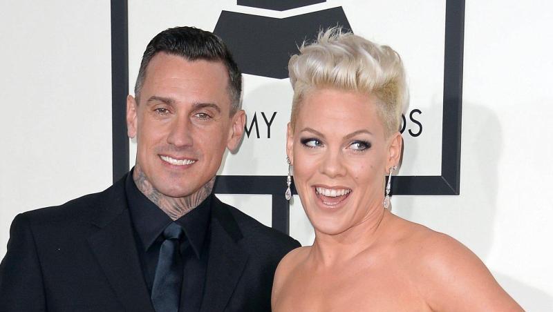 Sängerin Pink und ihr Ehemann Carey Hart bei der 56. Verleihung der Grammy Awards. Sängerin Pink und ihr Ehemann Carey Hart bei der 56. Verleihung der Grammy Awards.