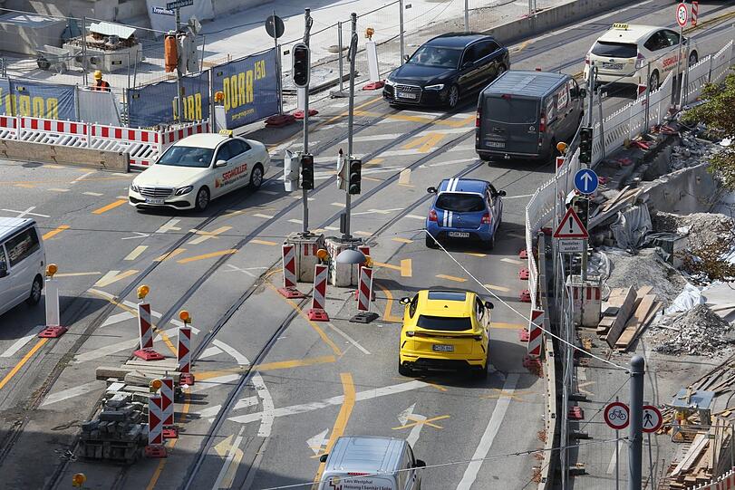 Und das Baustellen-Chaos unten auf der Ludwigsbrücke.