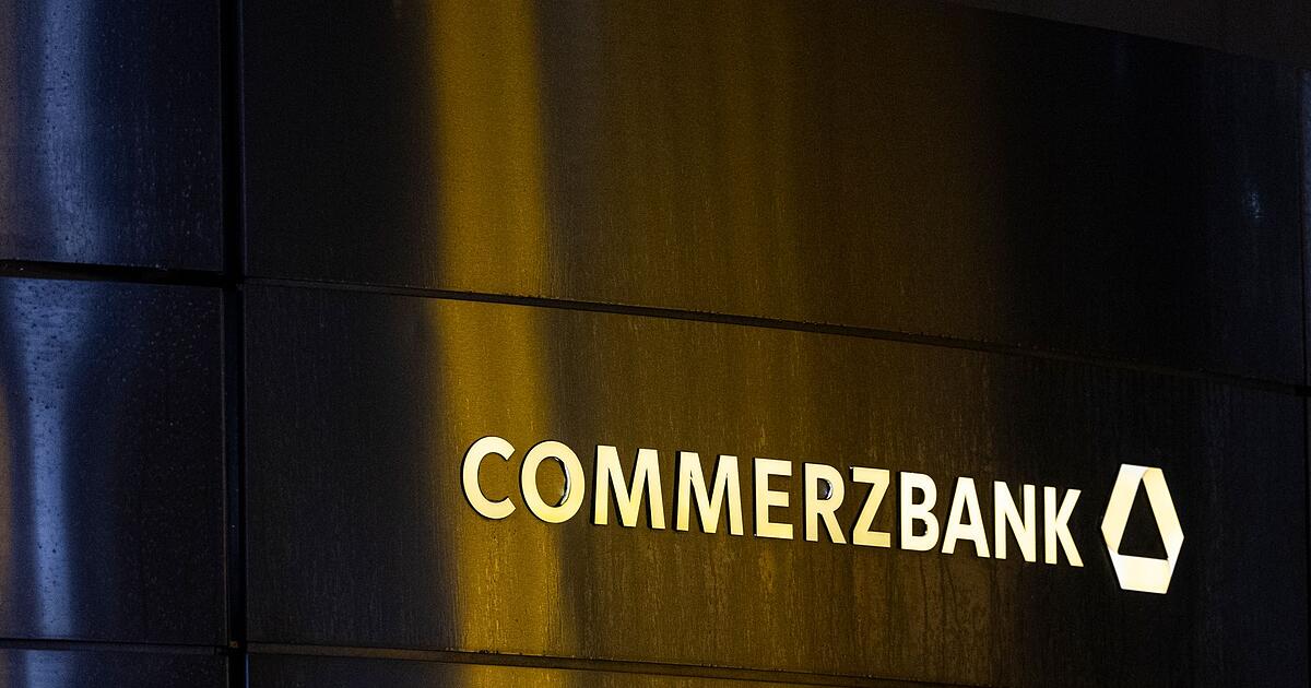 Commerzbank-hebt-Gewinnziel-f-r-2026-an