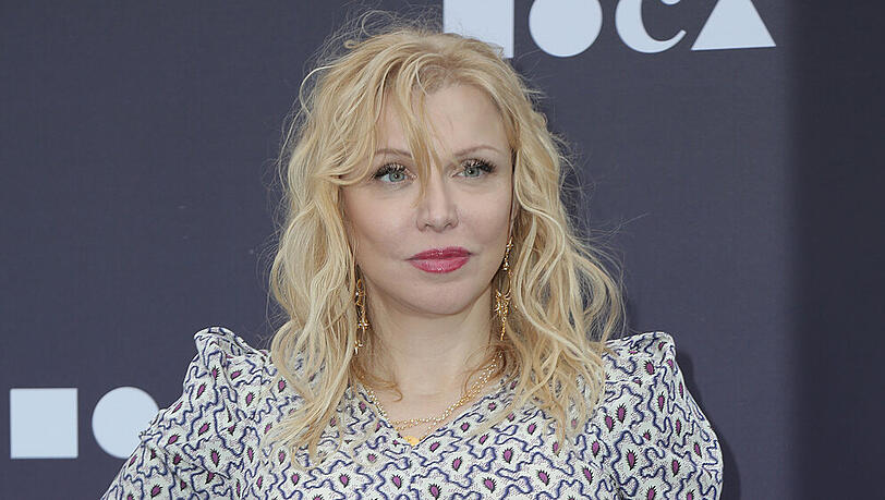 Auch nach 28 Jahren fühlt sich Courtney Love ihrem verstorbenen Mann in tiefer Liebe verbunden. Auch nach 28 Jahren fühlt sich Courtney Love ihrem verstorbenen Mann in tiefer Liebe verbunden.