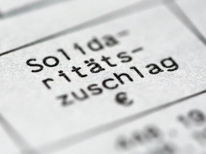 Schon auf ihrem Hamburger Parteitag 2018 hatten die Christdemokraten die komplette Abschaffung des Solis als Ziel ausgegeben.