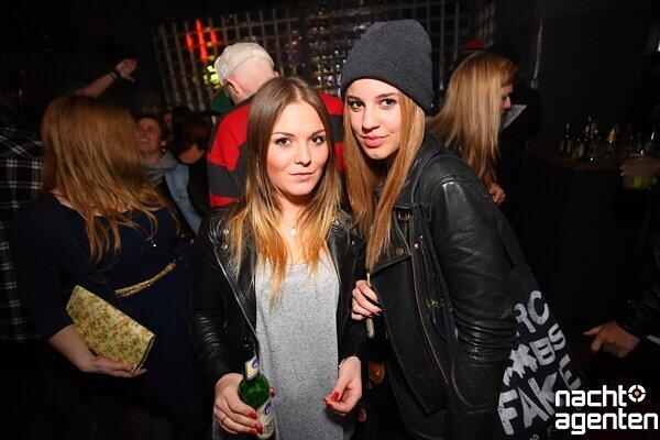 Das Wochenende beginnt am "Mixwoch": Der Slogan des Crux ging wieder einmal auf. Der "Mixwoch" war die heißeste Party am Mittwoch. Noch mehr Fotos auf: