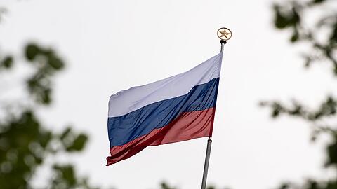 Einem Behördenmitarbeiter wird geheimdienstliche Agententätigkeit für Russland vorgeworfen.