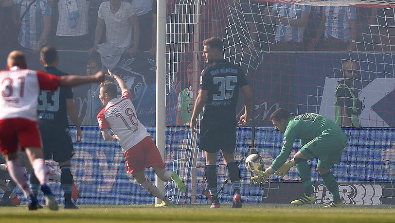 Mitten ins Löwen-Herz: Marc lais trifft zum 1:0 für Jahn Regensburg - auch im Rückspiel will der Jahn zuschlagen. Mitten ins Löwen-Herz: Marc lais trifft zum 1:0 für Jahn Regensburg - auch im Rückspiel will der Jahn zuschlagen.