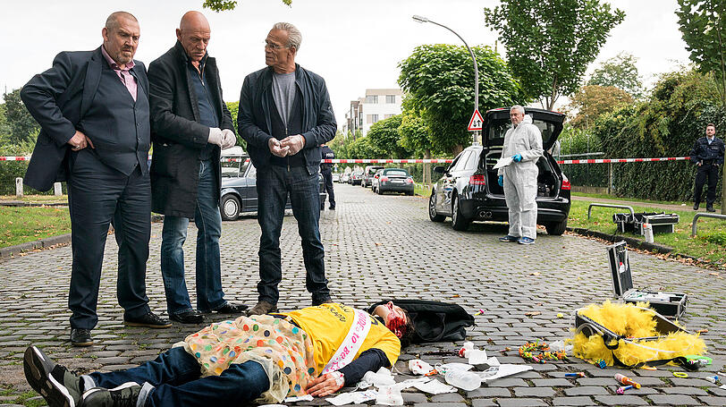 Ivo Klein überlebt seinen eigenen Junggesellenabschied nicht. Der Auftakt zu einem verworrenen Entführungsfall.