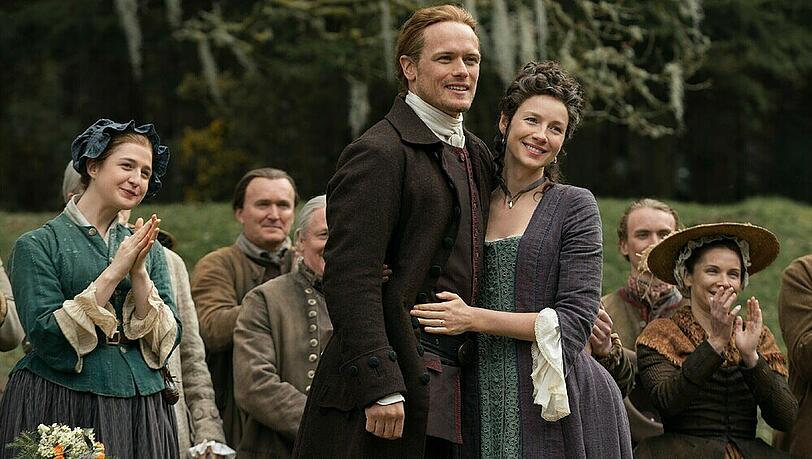 Welche neuen Herausforderungen erwarten Jamie und Claire in Staffel fünf? Welche neuen Herausforderungen erwarten Jamie und Claire in Staffel fünf?