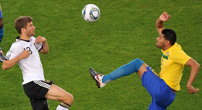 THOMAS MÜLLER: Mr. Flexibel. Bei Bayern links, gestern rechts. Machte das Spiel schnell, traute sich was: NOTE 2