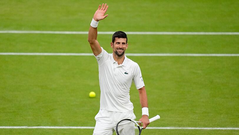 Novak Djokovic ist in sein neuntes Wimbledon-Finale eingezogen.