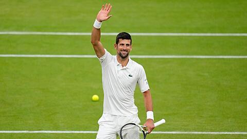 Novak Djokovic ist in sein neuntes Wimbledon-Finale eingezogen.
