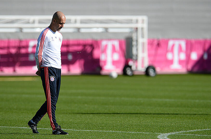 Bayern-Trainer Pep Guardiola spricht vor dem Duell gegen den VfL Wolfsburg von der "wichtigsten Woche".