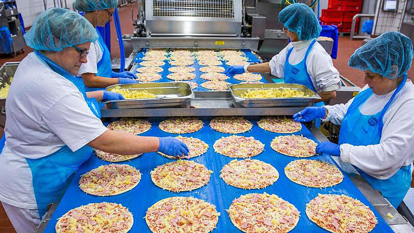 In Deutschland steigerte Dr. Oetker seine Umsätze um rund drei Prozent auf 740 Millionen Euro.