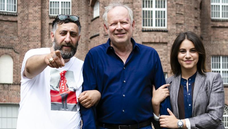 Kida Ramadan (l), Axel Milberg und Almila Bagriacik bei den Dreharbeiten zu "Tatort: Borowski und der Fluch der weißen Möwe". Kida Ramadan (l), Axel Milberg und Almila Bagriacik bei den Dreharbeiten zu "Tatort: Borowski und der Fluch der weißen Möwe".