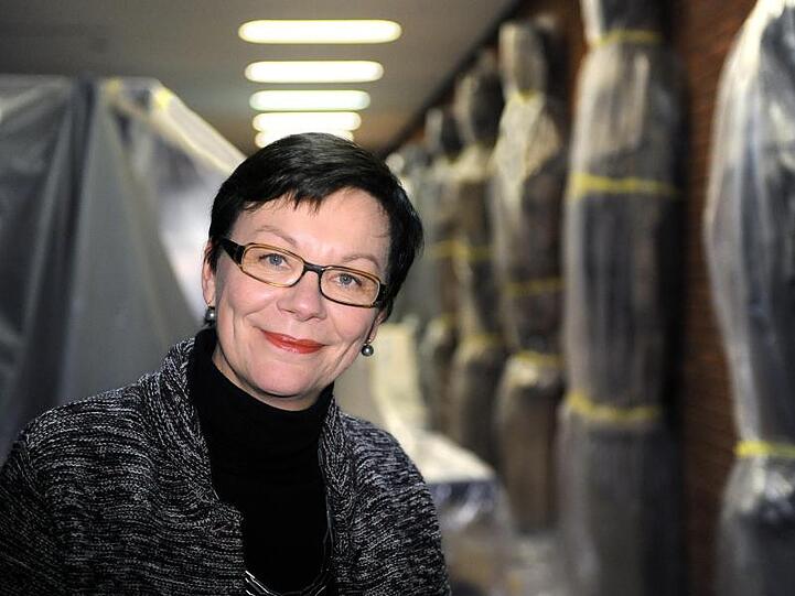 Frauke von der Haar, Direktorin des Focke Museums, lächelt. Foto: Ingo Wagner/Archivbild