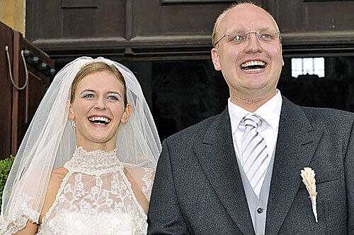 Dominic Stoiber hat seine langjährige Freundin Melanie geheiratet.