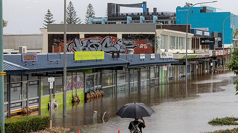 Meteorologen sagten weitere Regenfälle voraus.