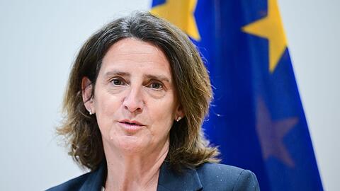 Die EU-Kommission erlaubt den Mitgliedsstaaten, energieintensive und im internationalen Wettbewerb stehende Firmen für eine Übergangszeit zu subventionieren. (Archivbild)