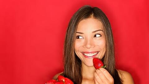&Uuml;ber Lebensmittel Bescheid zu wissen ist besonders hilfreich, wenn Sie sich gesund ern&auml;hren und gleichzeitig auf Ihre Linie achten wollen. In unserer Galerie zeigen wir Ihnen die Spitzenreiter unter den kalorienarmen Nahrungsmitteln. Und nein, es handelt sich nicht nur um Obst- und Gem&uuml;sesorten ...