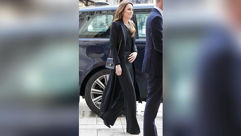 Prinzessin Kate erscheint zum Holocaust-Gedenktag in Schwarz und mit dem Perlenschmuck der Queen.