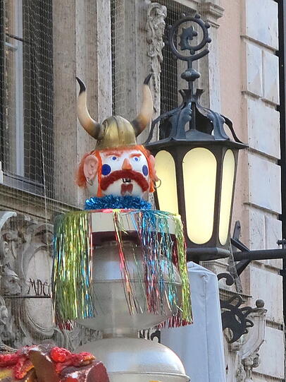 AZ-Leser Djordje Matkovic hat das Faschingstreiben in der Innenstadt fotografiert.