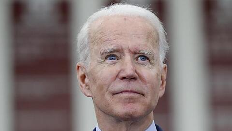 Bereits im vergangenen Frühling war Biden mit Vorwürfen mehrerer Frauen konfrontiert gewesen, wonach er diesen gegen ihren Willen zu nah gekommen sei.