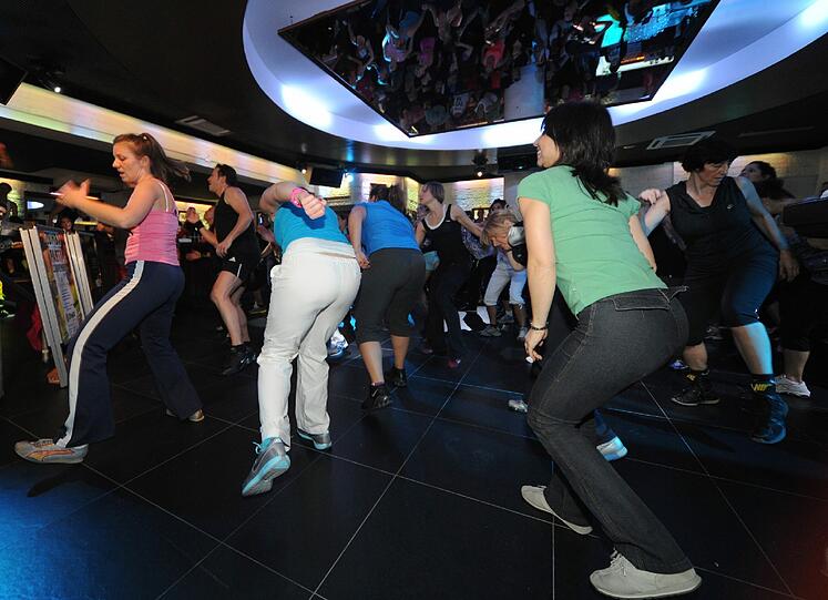Zumba Party im Crown's Club