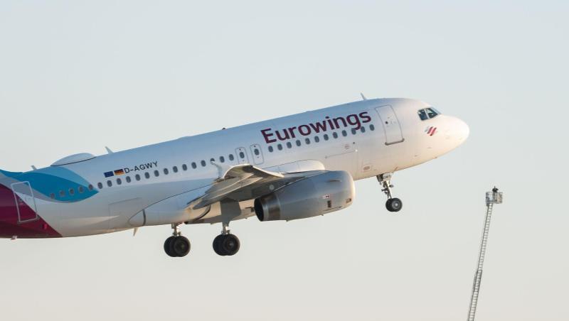 Ein Flugzeug der Eurowings ist am Wochenende Richtung Sardinien aufgebrochen - und musste umkehren. Ein Flugzeug der Eurowings ist am Wochenende Richtung Sardinien aufgebrochen - und musste umkehren.