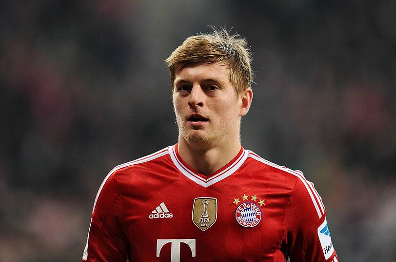 TONI KROOS - NOTE 3 - Effektiver und mit mehr gelungenen Pässen als letzten Mittwoch beim 1:0 der DFB-Elf gegen Chile. Doch Pep war's nicht genug. Musste nach 57 Minuten runter.