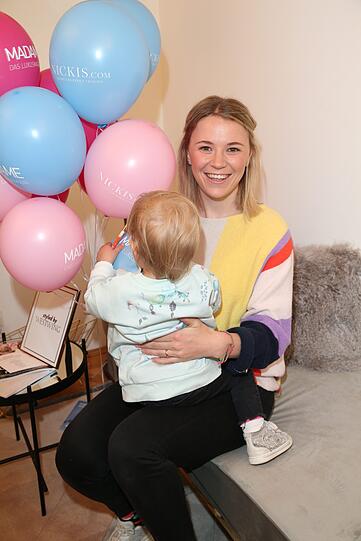 Miriam Neureuther und Tochter Matilda