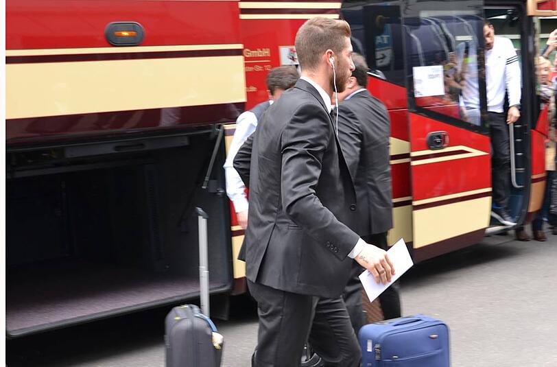 Ankunft von Real Madrid vor dem Hotel "Hilton" in München - die Bilder.