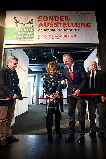 Karlheinz Rummenigge und Charlotte Knobloch eröffneten am Montag die Ausstellung: Kicker, Kämpfer und Legenden &ndash;
Juden im deutschen Fußball und beim FC Bayern München.
