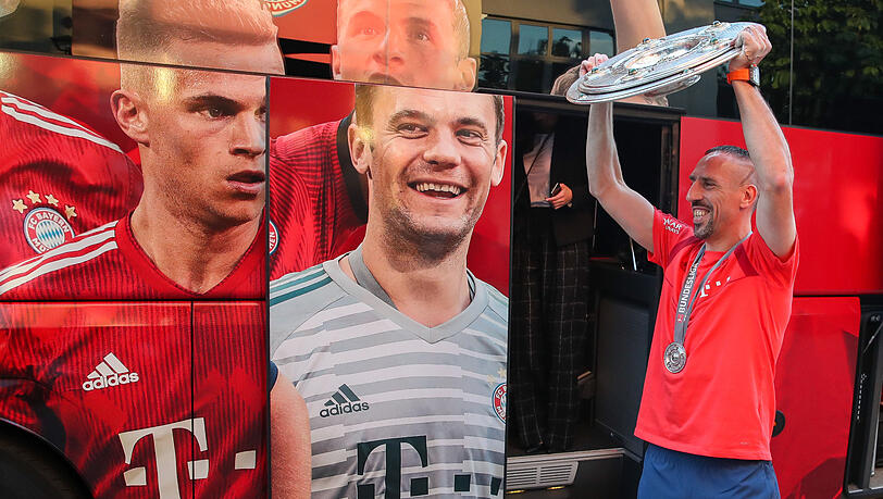 Verließ als erster Spieler den Mannschaftsbus: Franck Ribéry. Verließ als erster Spieler den Mannschaftsbus: Franck Ribéry.