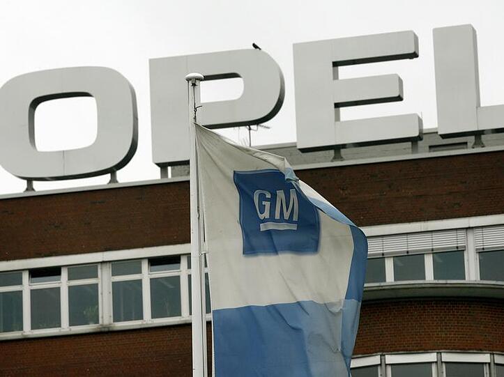 Opel-Logo am Werk in Bochum