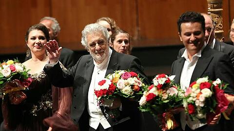 Der Operntenor Plácido Domingo lässt sich in Salzburg feiern.