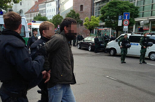 Das Hungerstreik-Camp auf dem Münchner Rindermarkt ist in der Nacht zum Sonntag von der Polizei geräumt worden. Die Bilder.