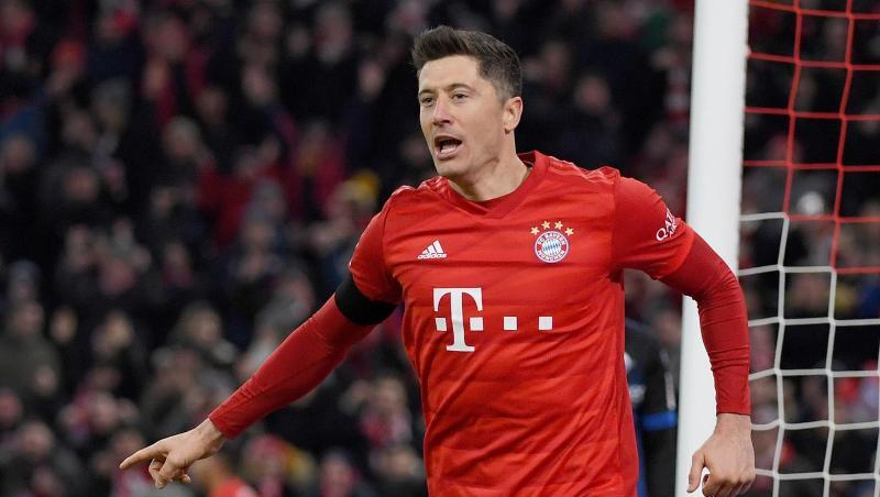 Bayerns Robert Lewandowski jubelt über sein Tor. Foto: Angelika Warmuth/dpa