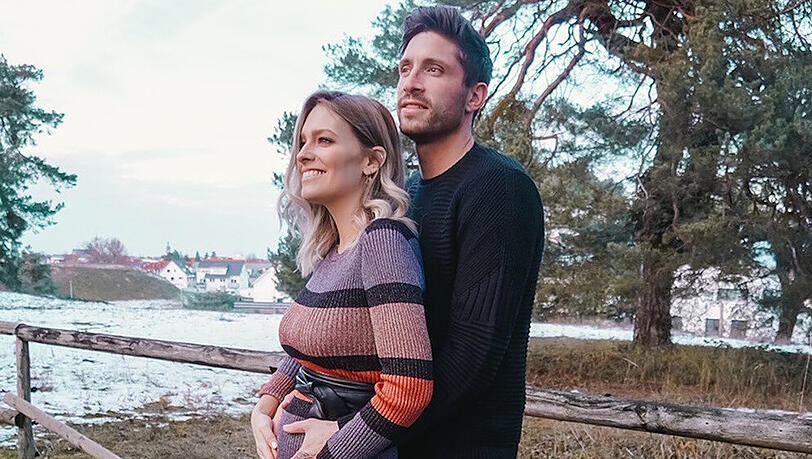Model Yvonne Schröder und Fußballstar Tim Kister freuen sich auf ihren Nachwuchs. Model Yvonne Schröder und Fußballstar Tim Kister freuen sich auf ihren Nachwuchs.