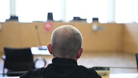 Nur ein Angeklagter sitzt wegen der Vorw&uuml;rfe nicht in U-Haft.